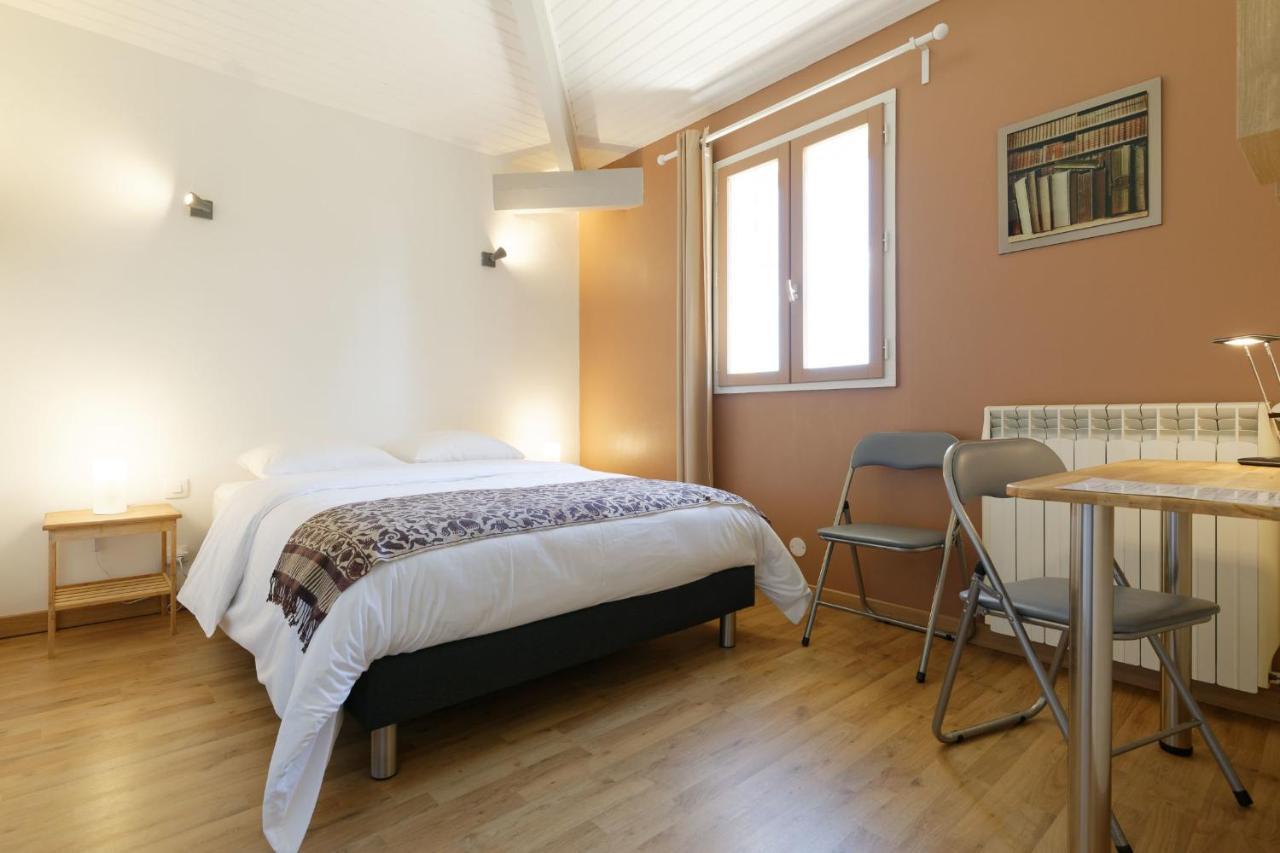 Chambre D'Hotes De Charme A La Maison Bleue Savignac-Mona Luaran gambar